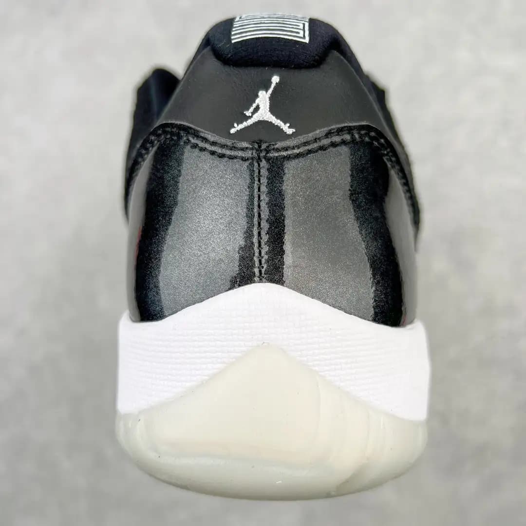 Air Jordan 11 - Image 5