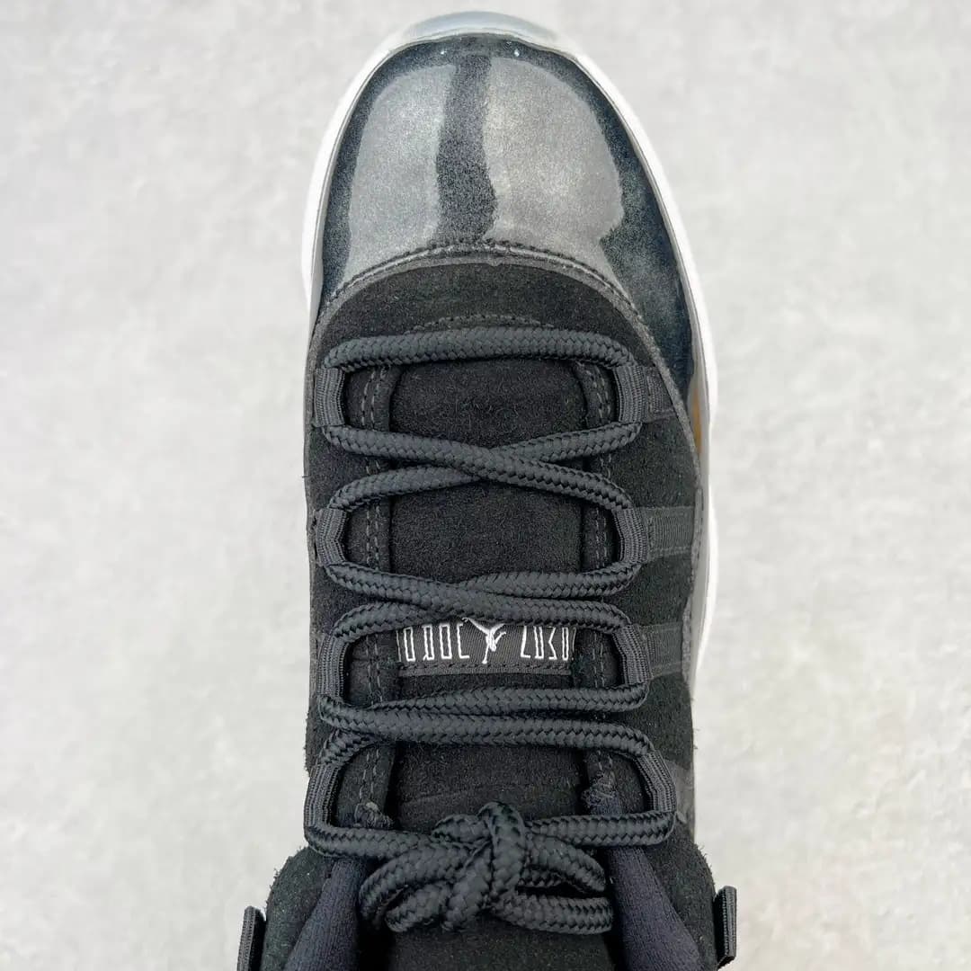Air Jordan 11 - Image 6