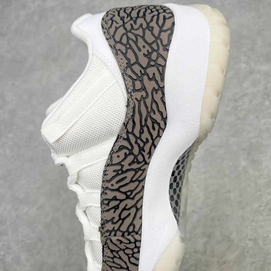 Air Jordan 11 - Image 3