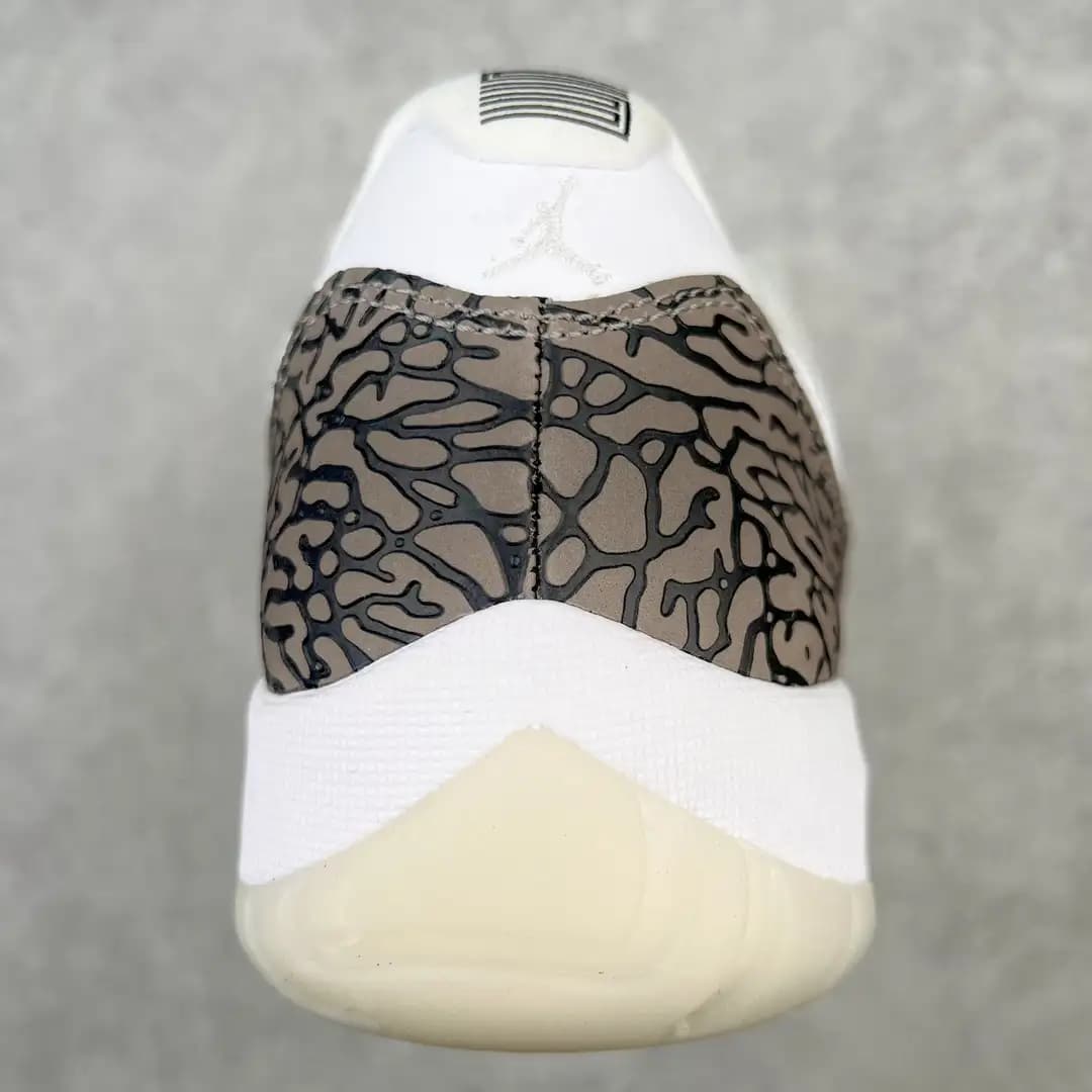 Air Jordan 11 - Image 5