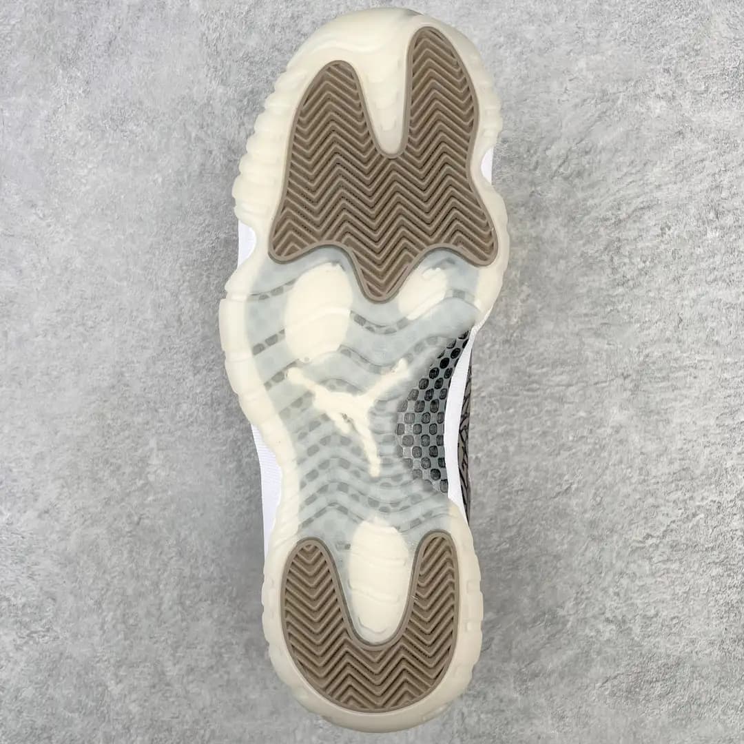 Air Jordan 11 - Image 6