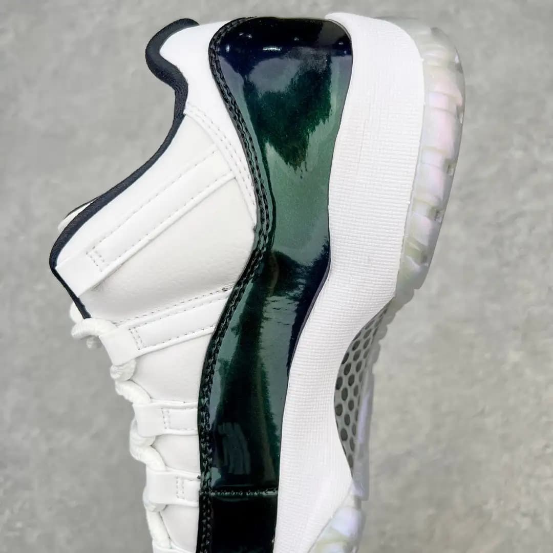 Air Jordan 11 - Image 5