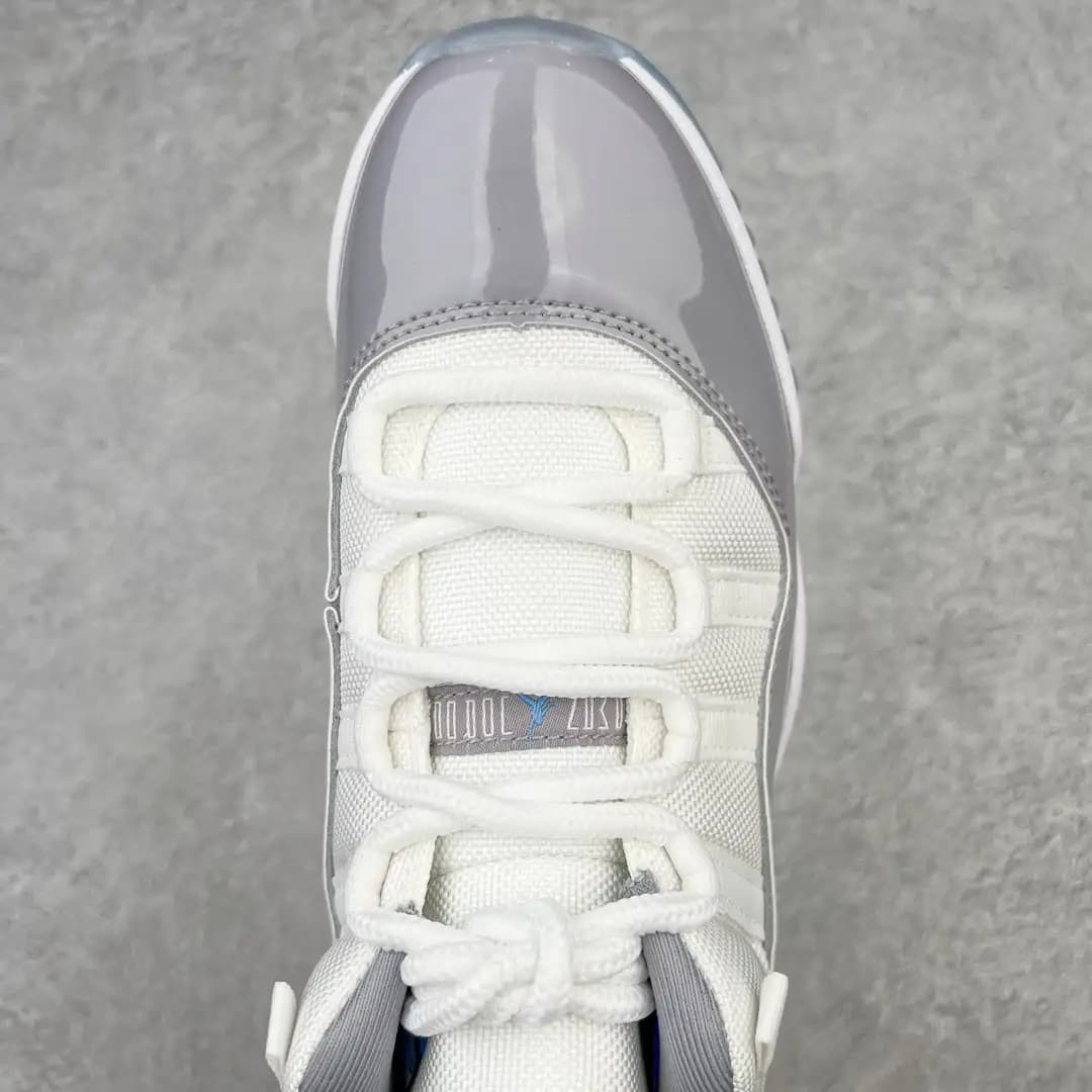 Air Jordan 11 - Image 2