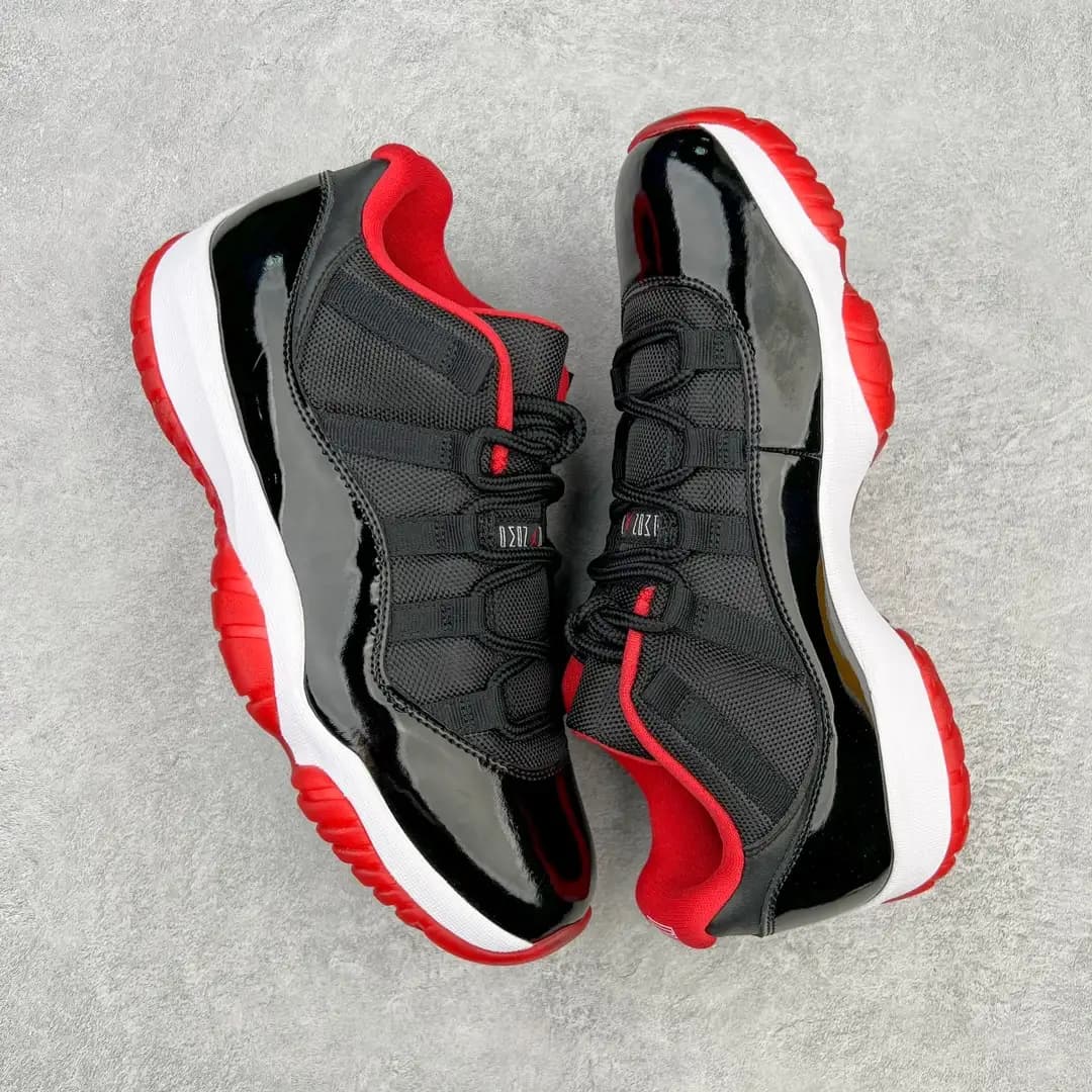 Air Jordan 11 - Image 2