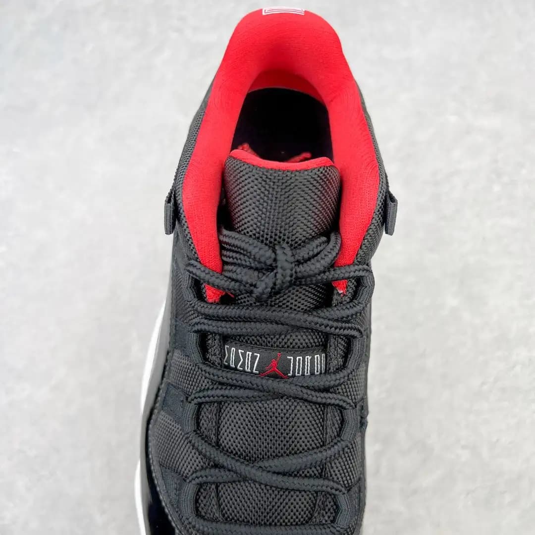 Air Jordan 11 - Image 4