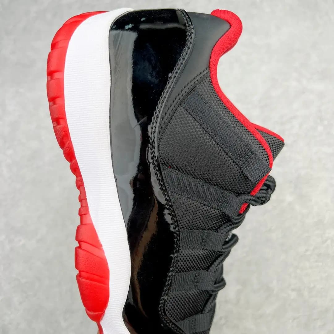 Air Jordan 11 - Image 5