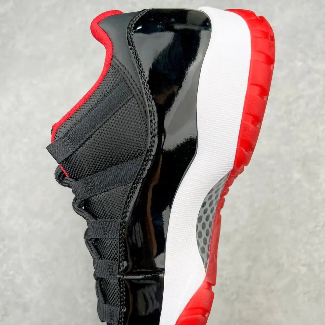 Air Jordan 11 - Image 9