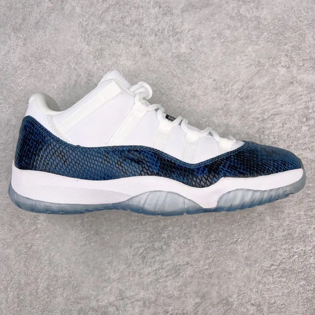 Air Jordan 11