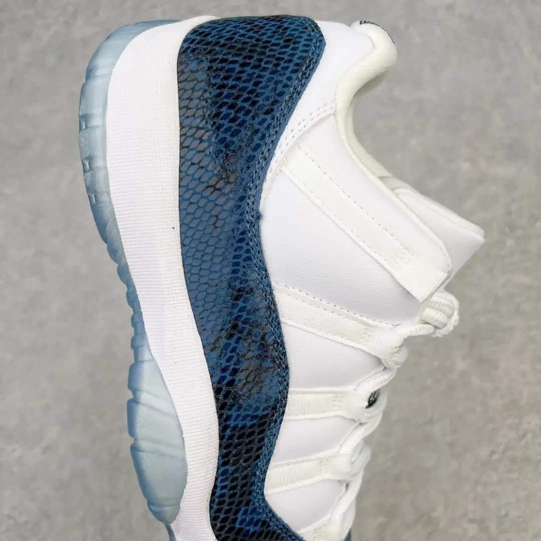 Air Jordan 11 - Image 9