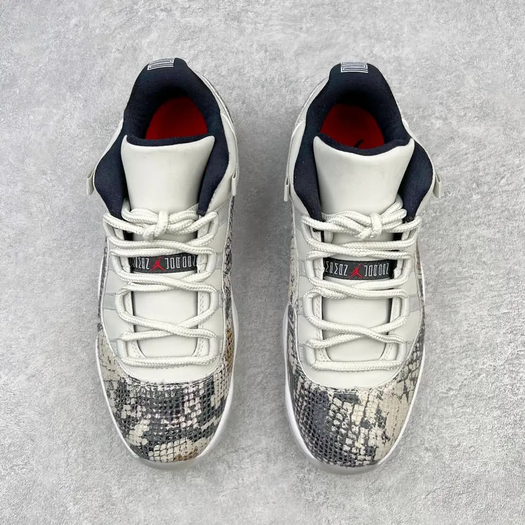 Air Jordan 11 - Image 4