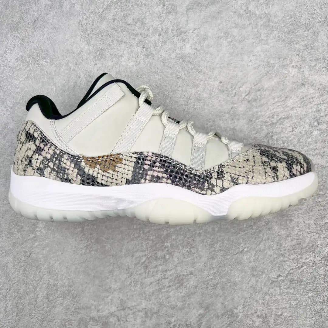 Air Jordan 11
