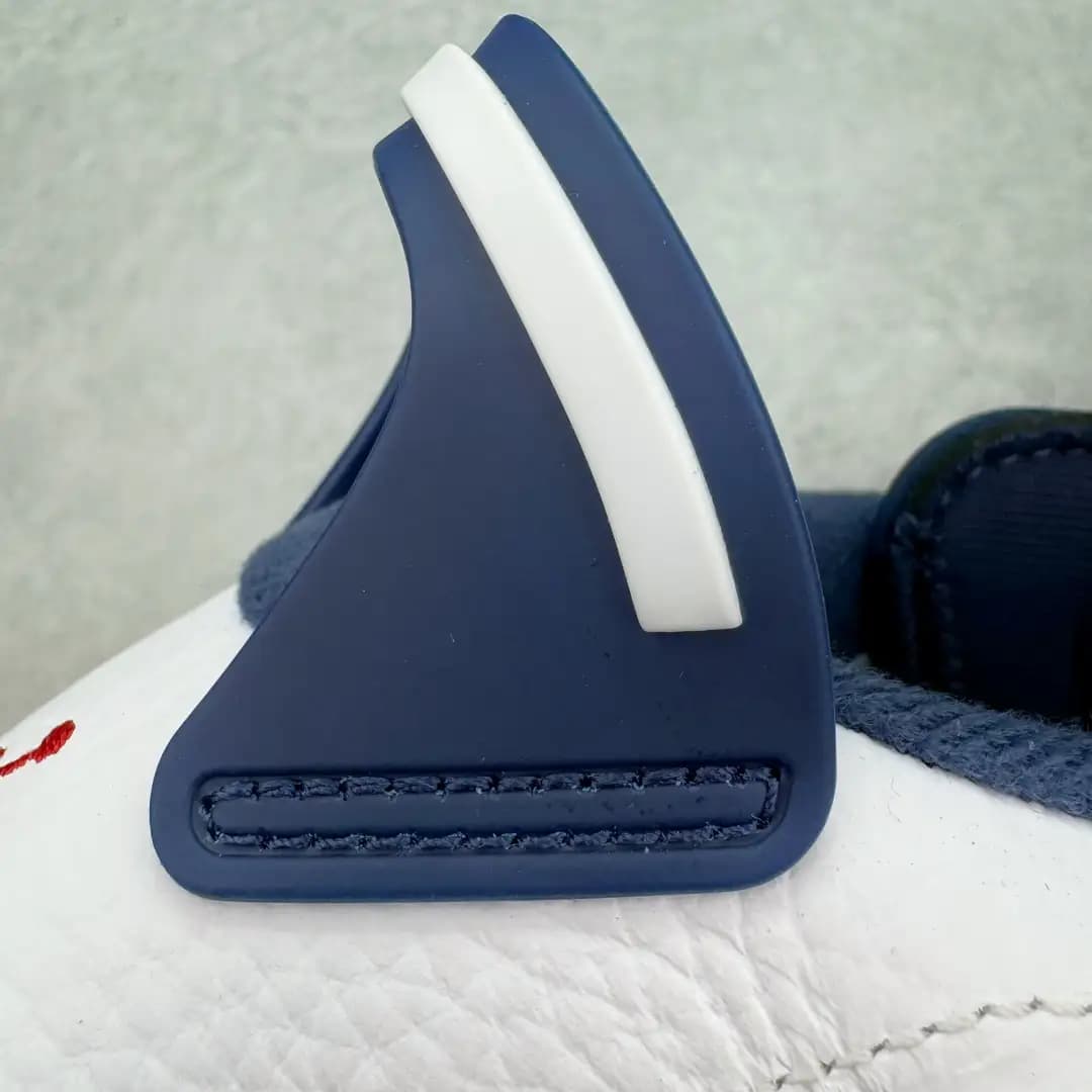 Air Jordan 6 - Image 2