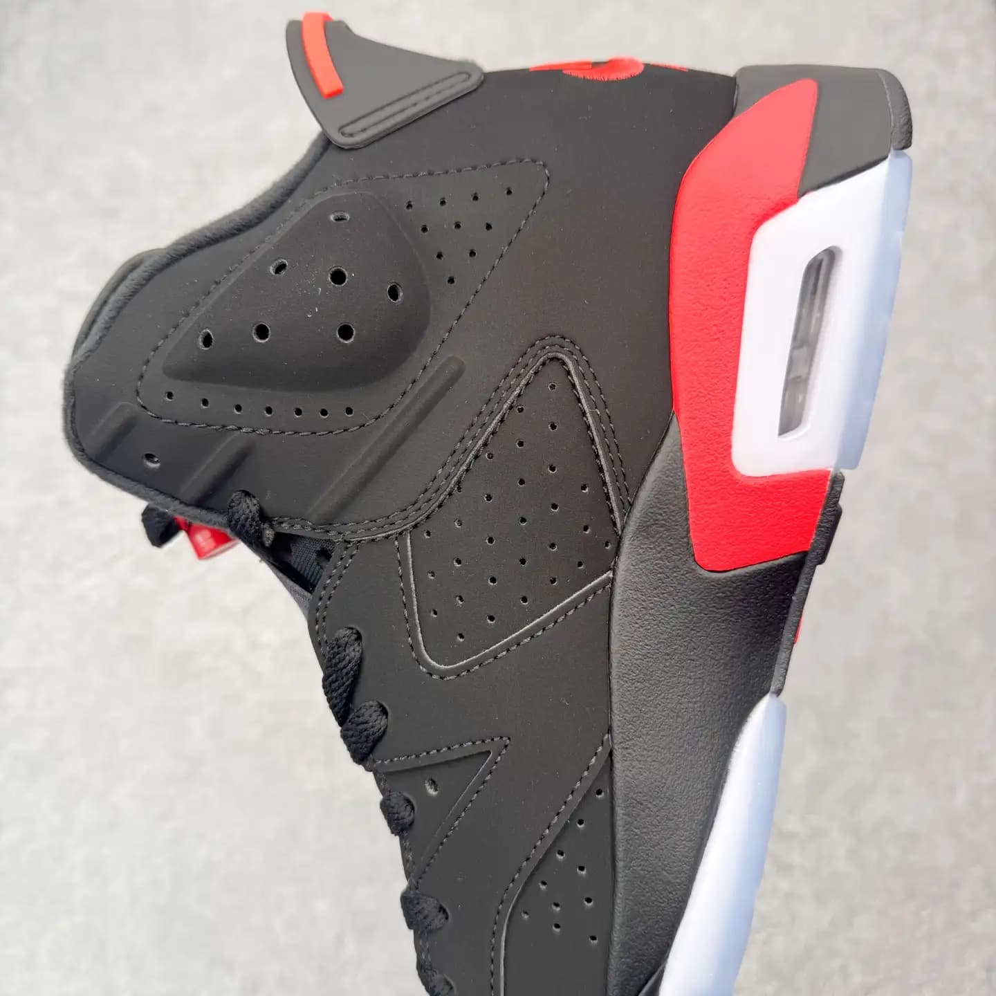 Air Jordan 6 - Image 8