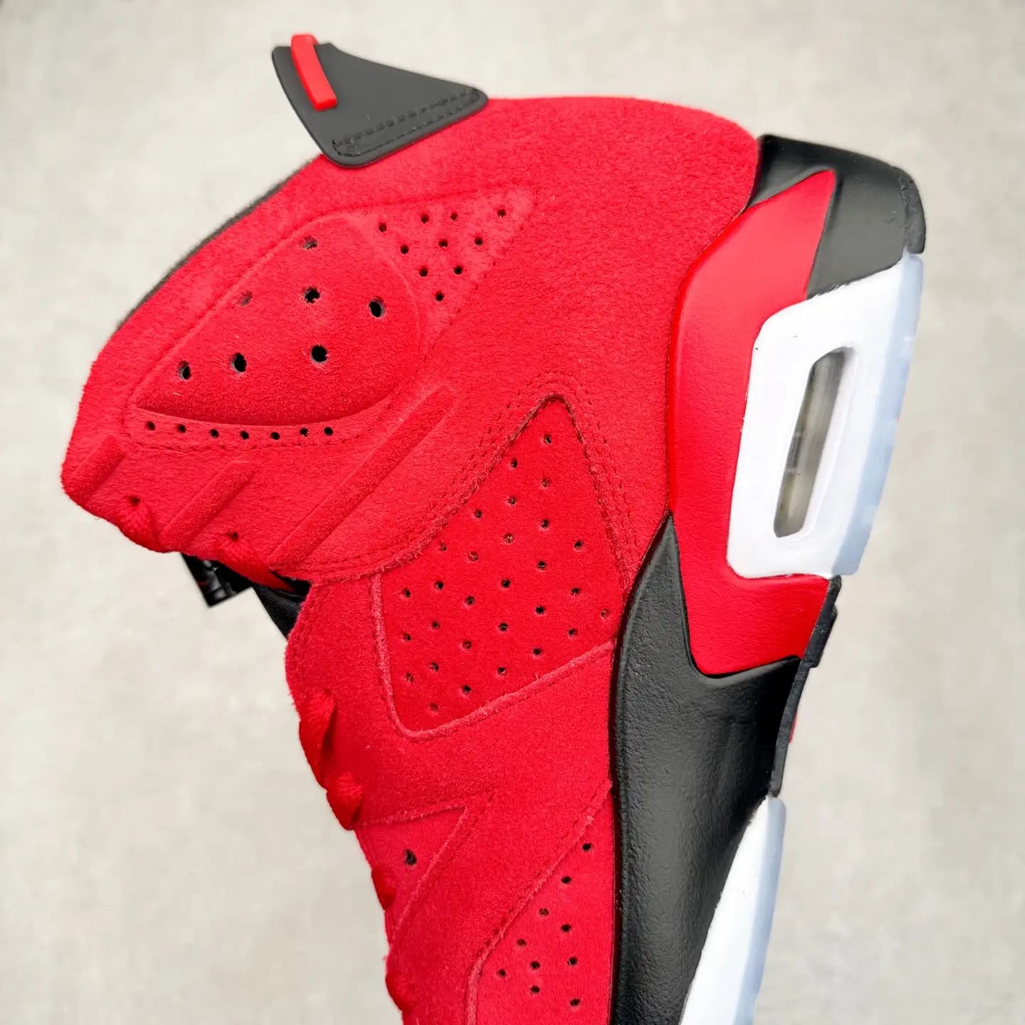 Air Jordan 6 - Image 9