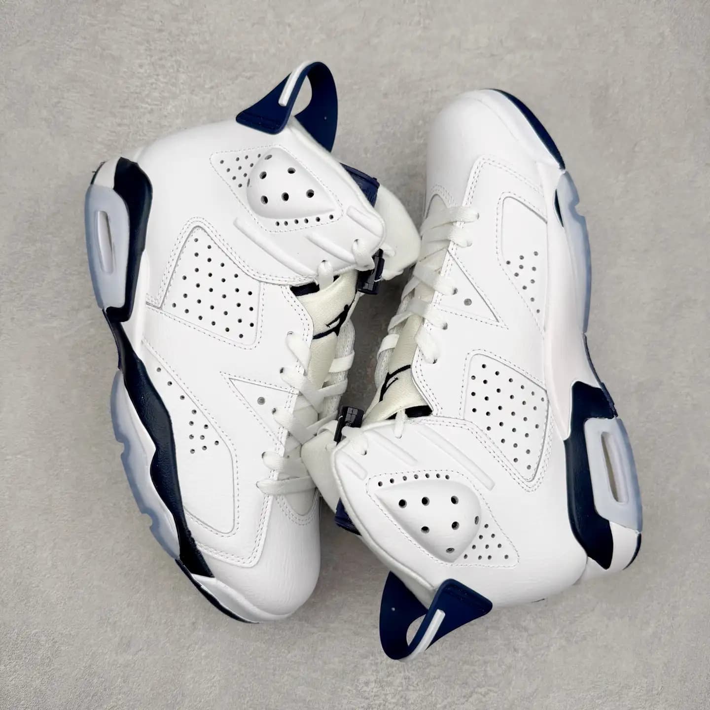 Air Jordan 6 - Image 8