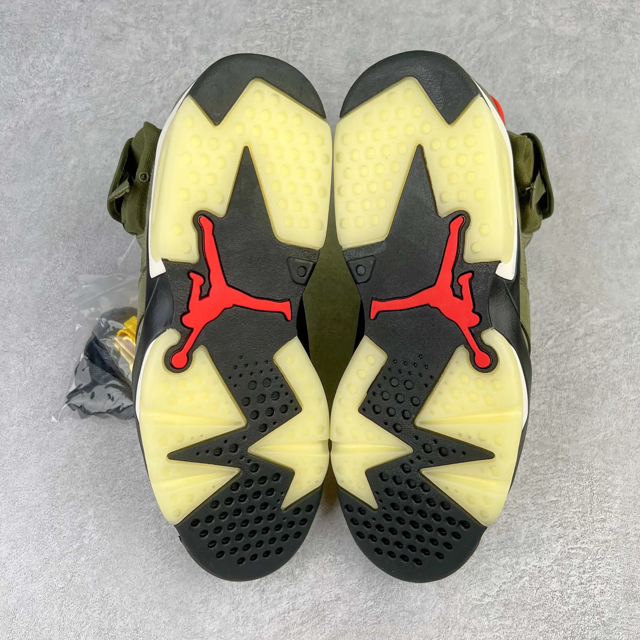 Air Jordan 6 - Image 3
