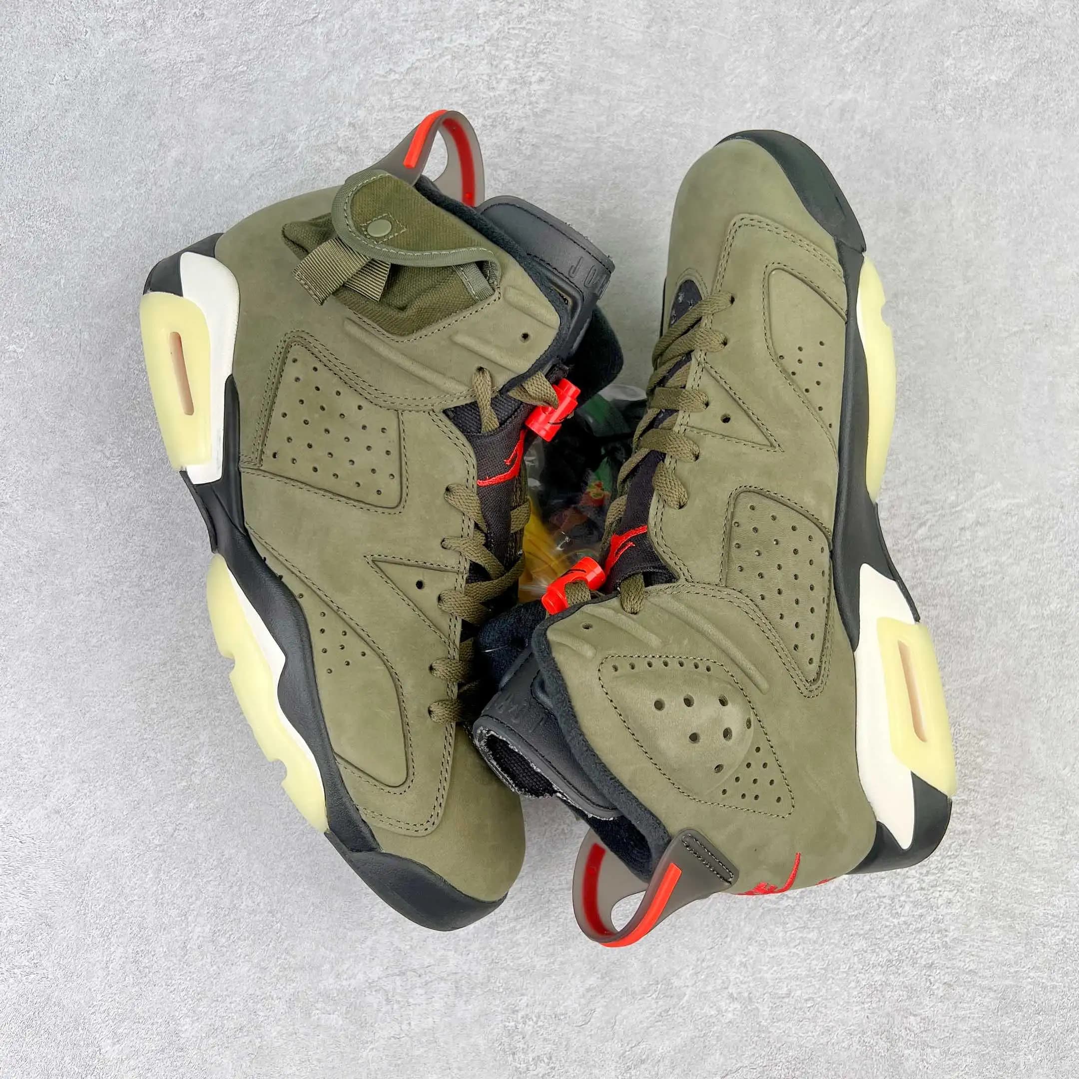 Air Jordan 6 - Image 8