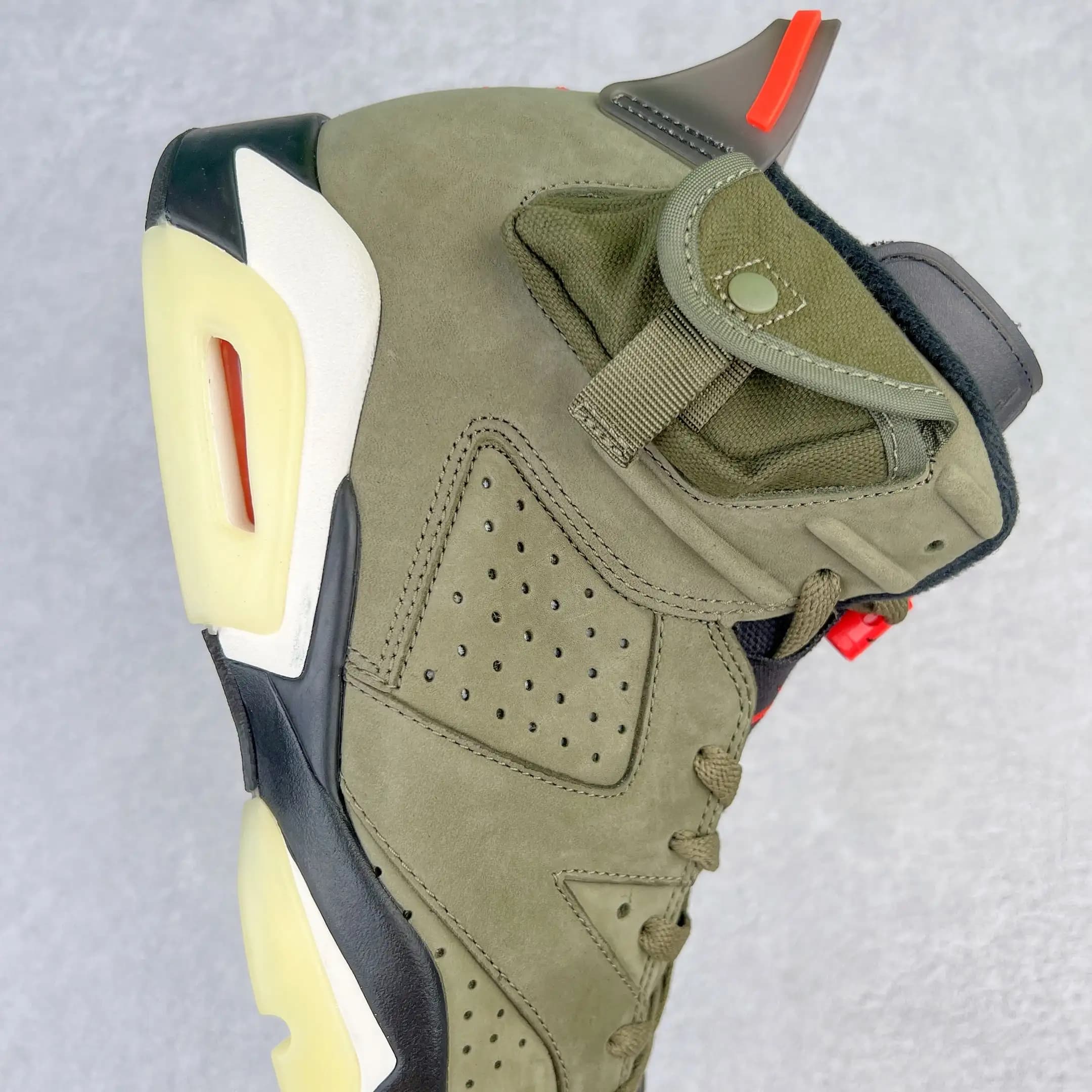 Air Jordan 6 - Image 9