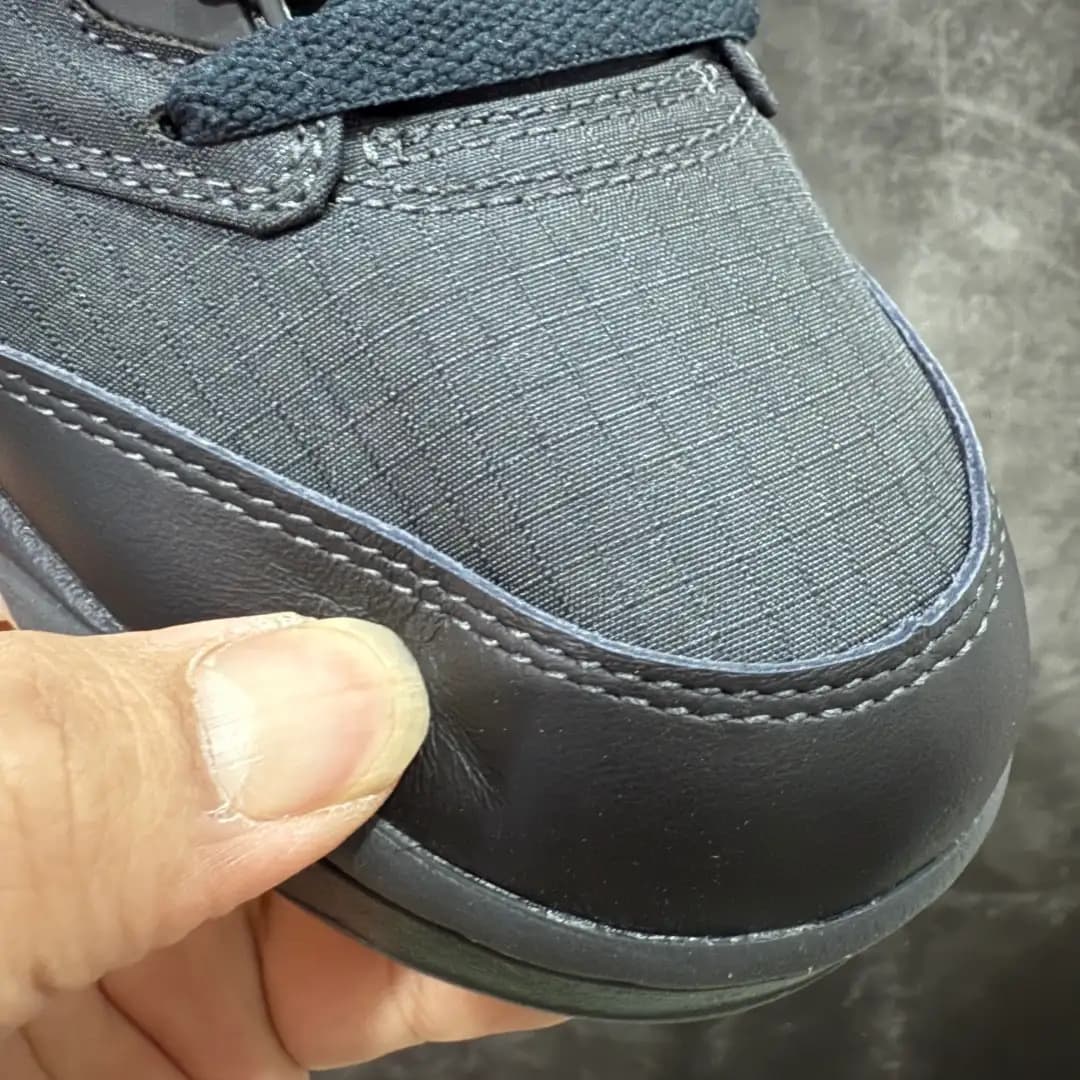 Air Jordan 5 - Image 2