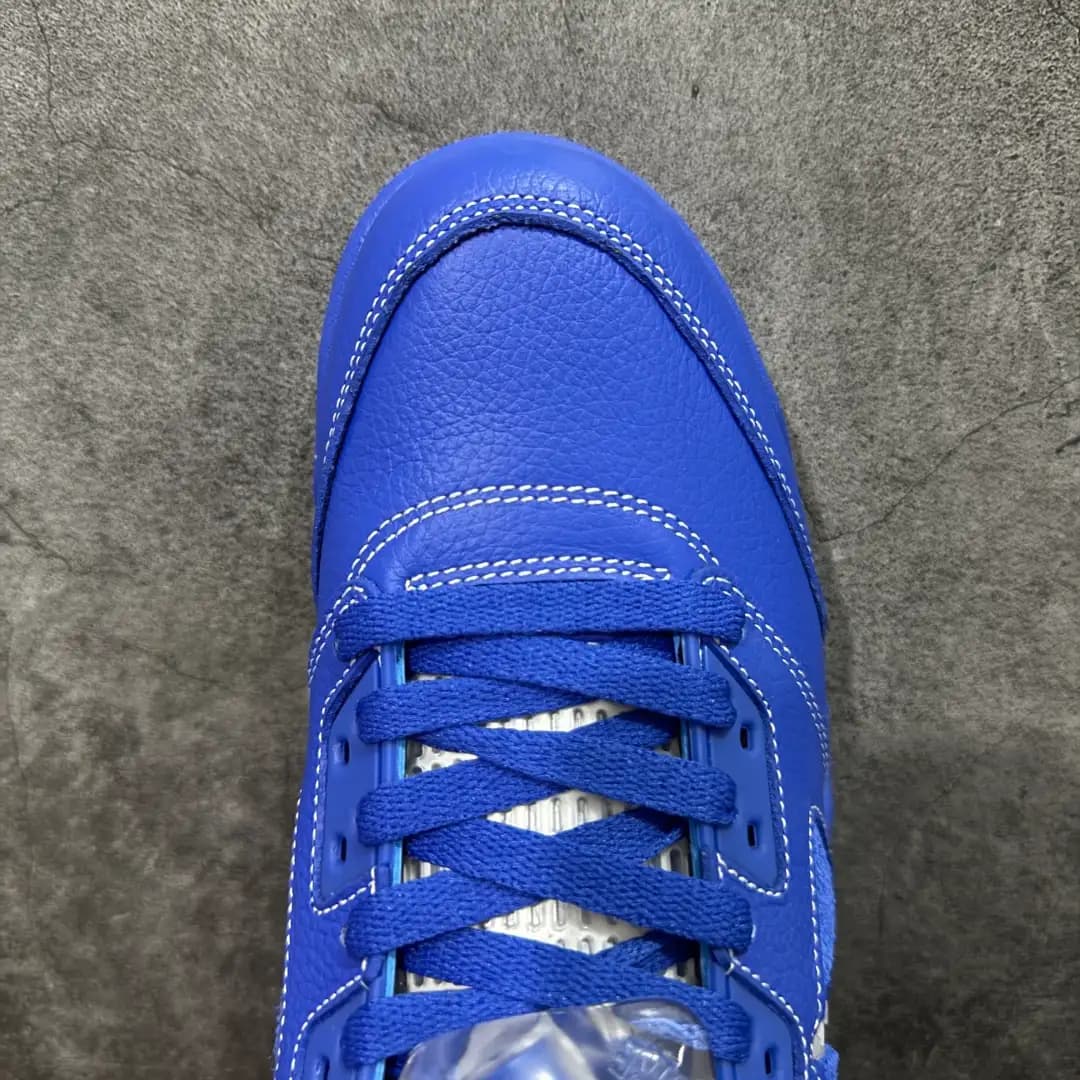 Air Jordan 5 - Image 2