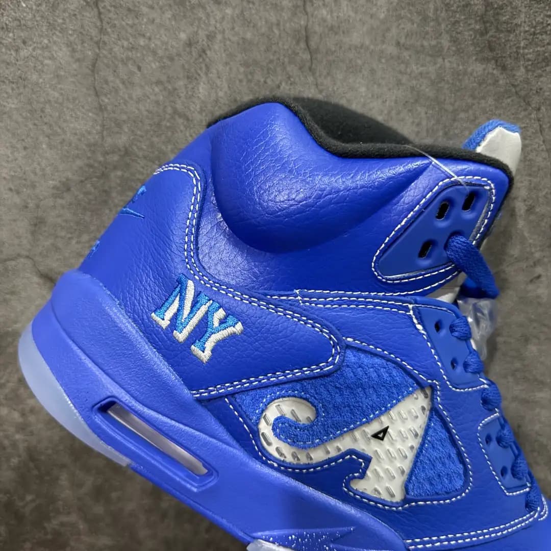 Air Jordan 5 - Image 5