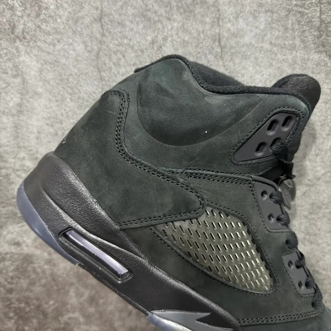 Air Jordan 5 - Image 2