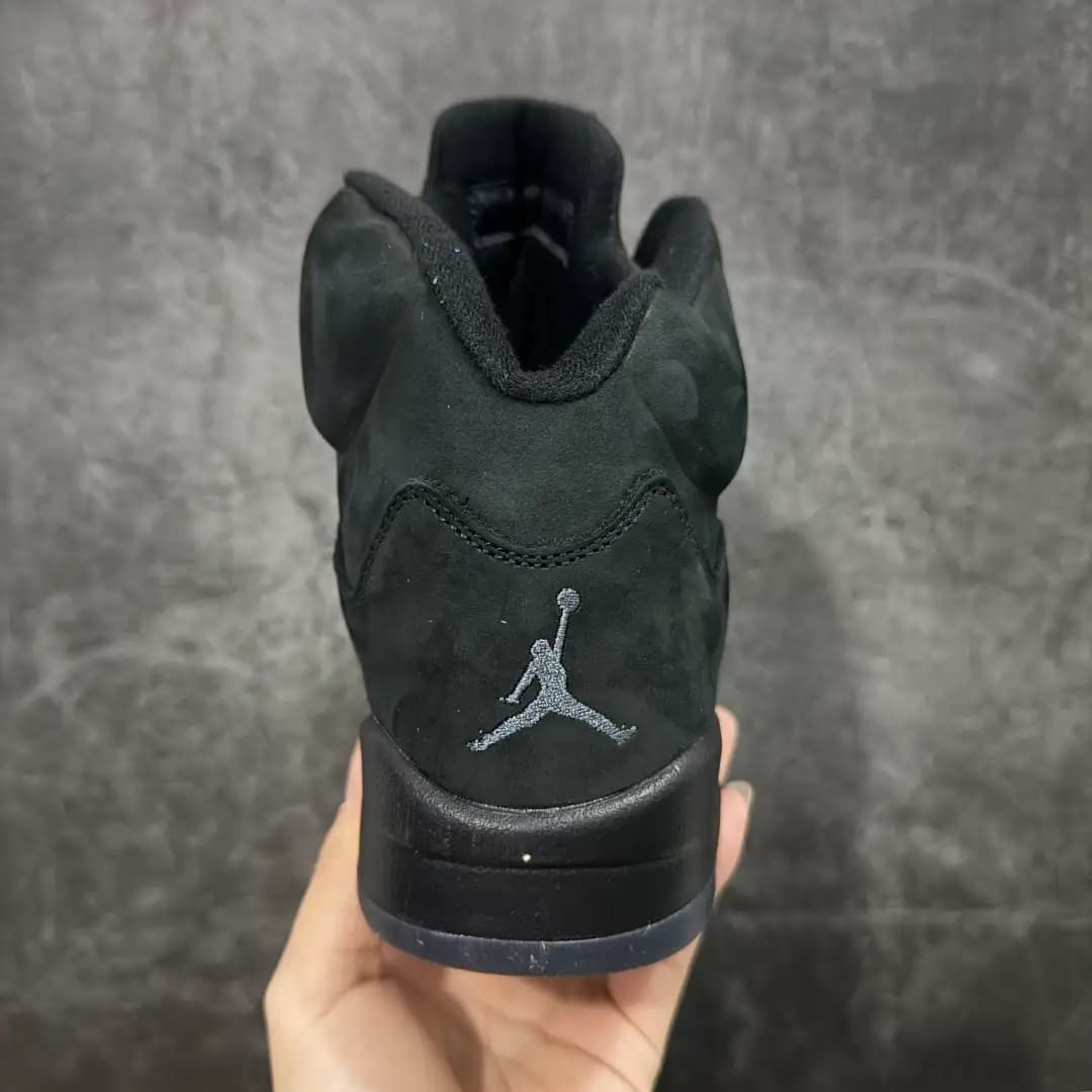 Air Jordan 5 - Image 3