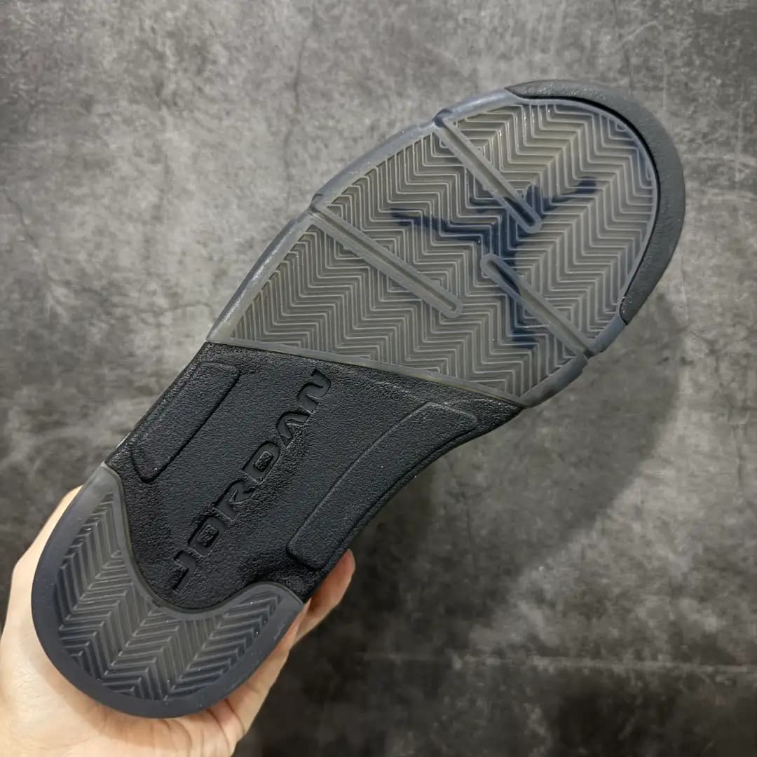 Air Jordan 5 - Image 9
