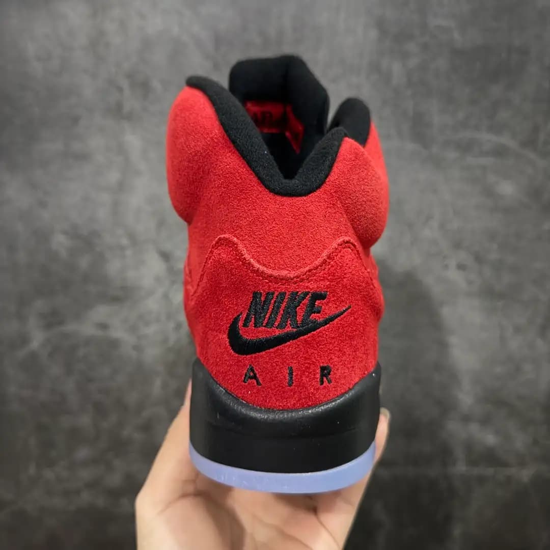Air Jordan 5 - Image 2