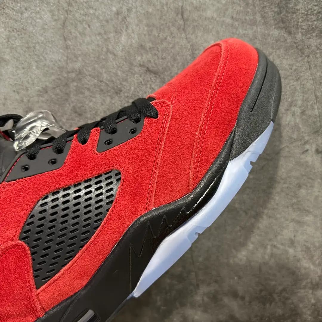 Air Jordan 5 - Image 5
