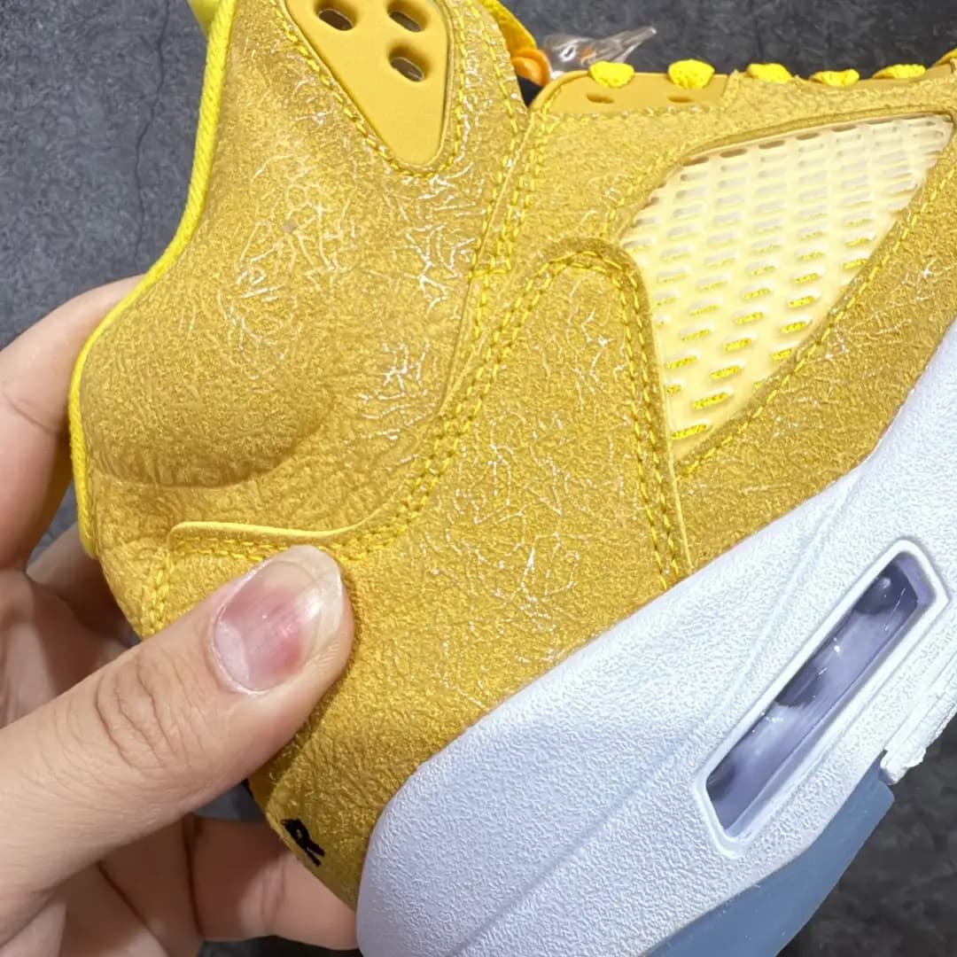 Air Jordan 5 - Image 5