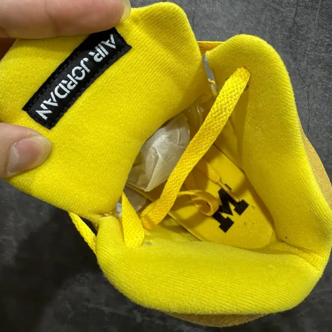 Air Jordan 5 - Image 7