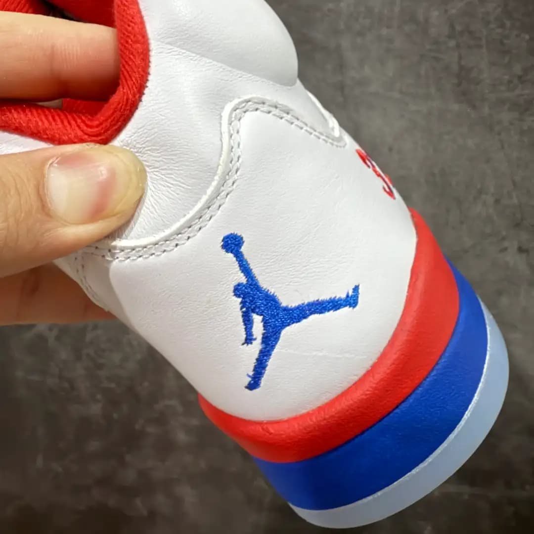 Air Jordan 5 - Image 2