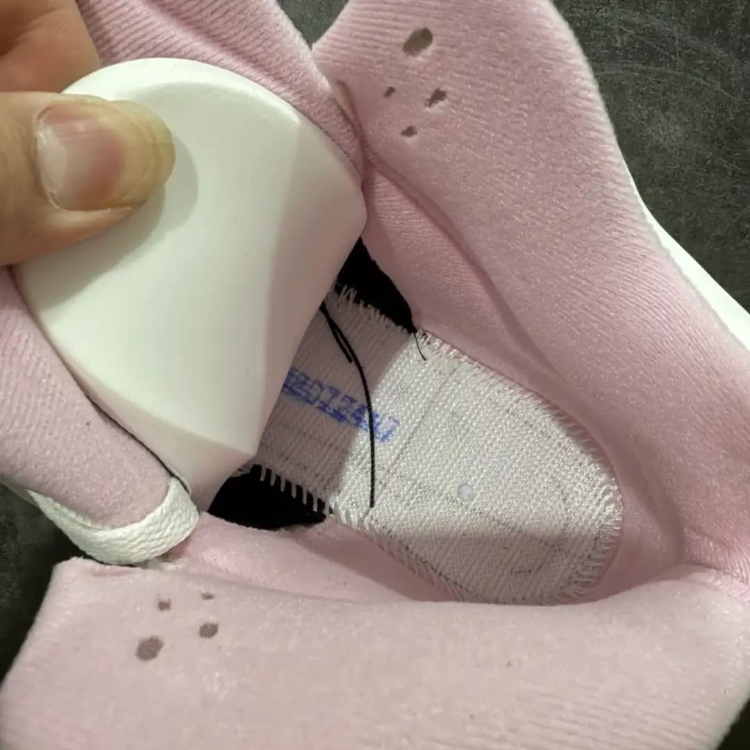 Air Jordan 5 - Image 9