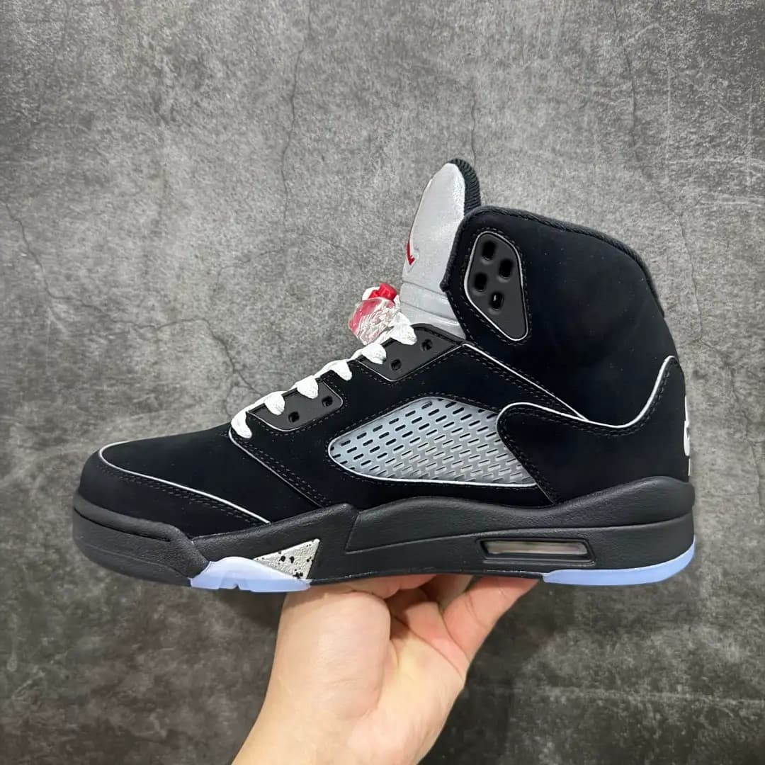 Air Jordan 5 - Image 2