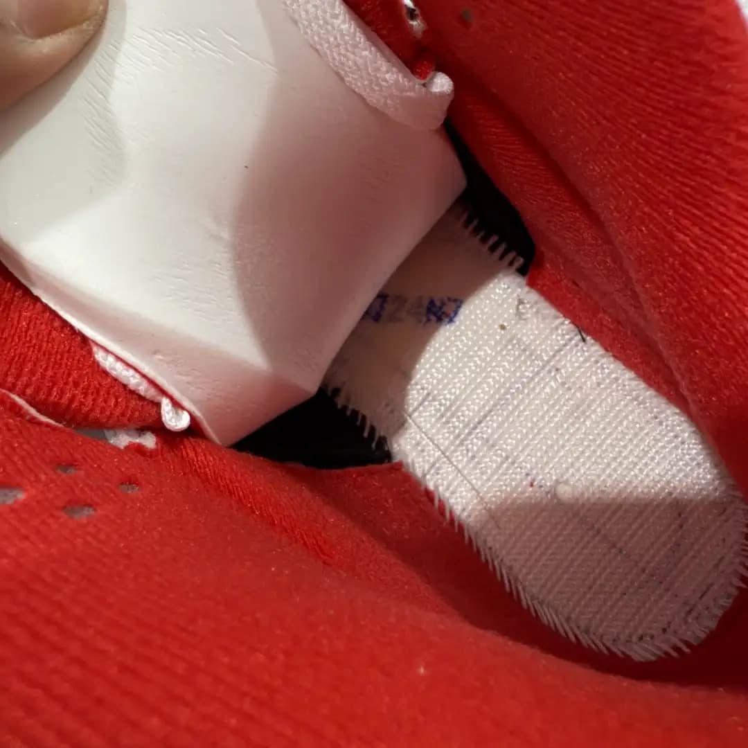 Air Jordan 5 - Image 2