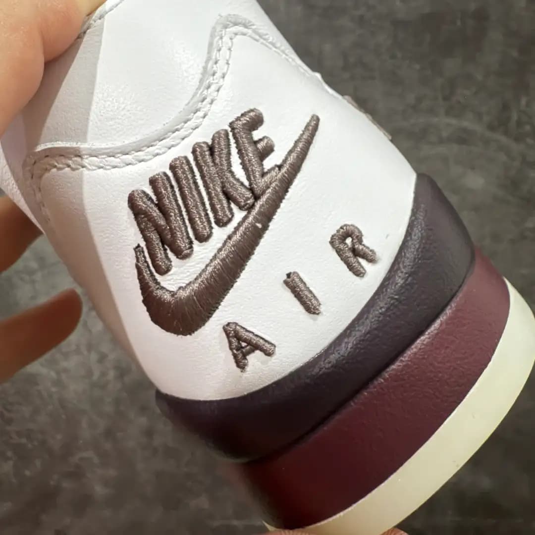 Air Jordan 5 - Image 5