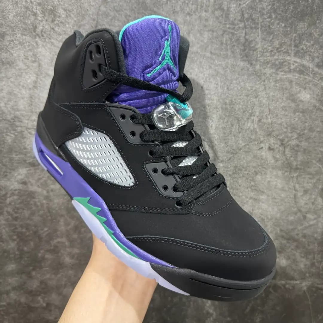 Air Jordan 5 - Image 5