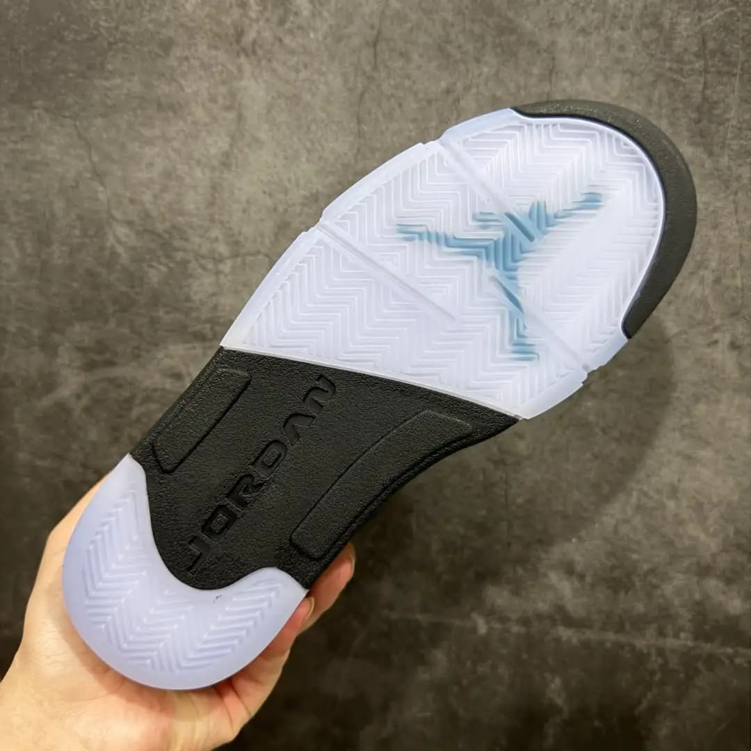 Air Jordan 5 - Image 8