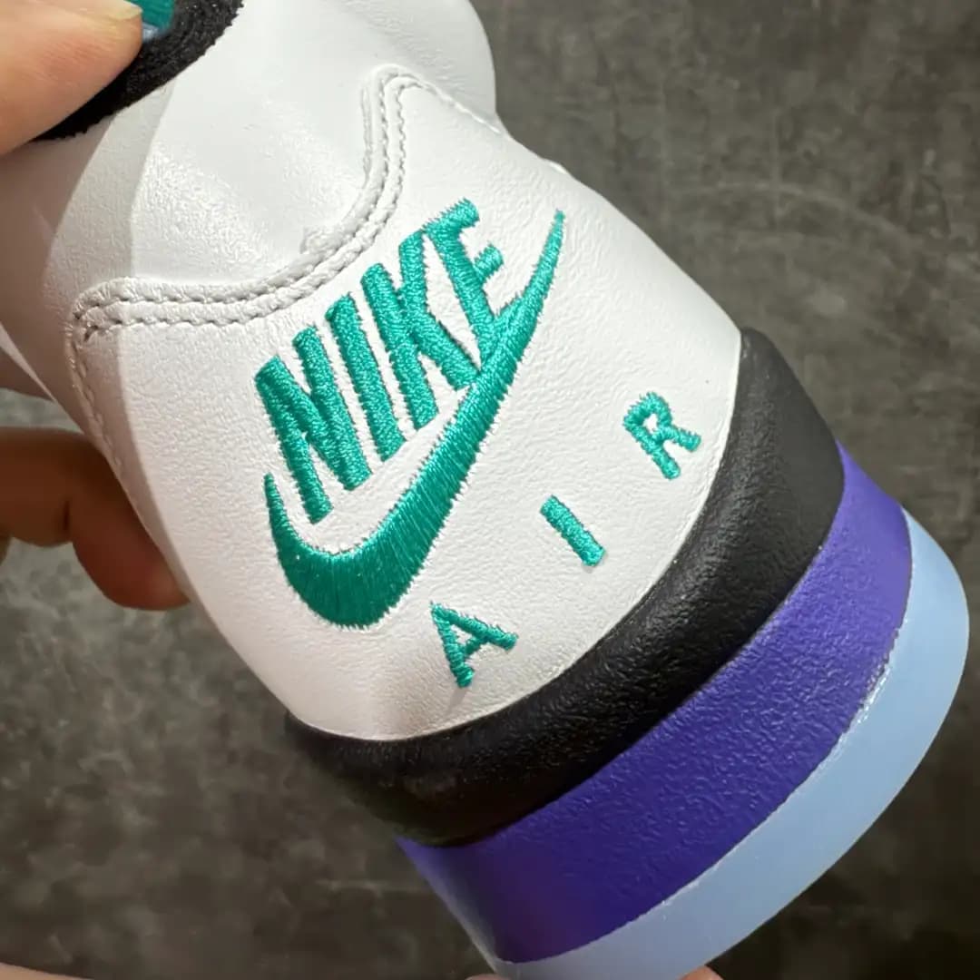 Air Jordan 5 - Image 7
