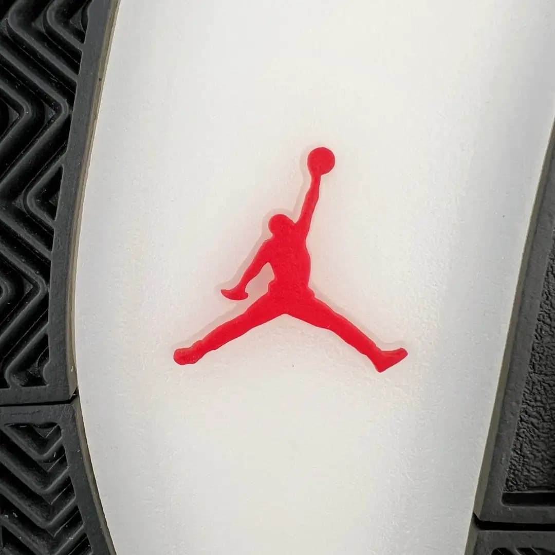 Air Jordan 4 - Image 6