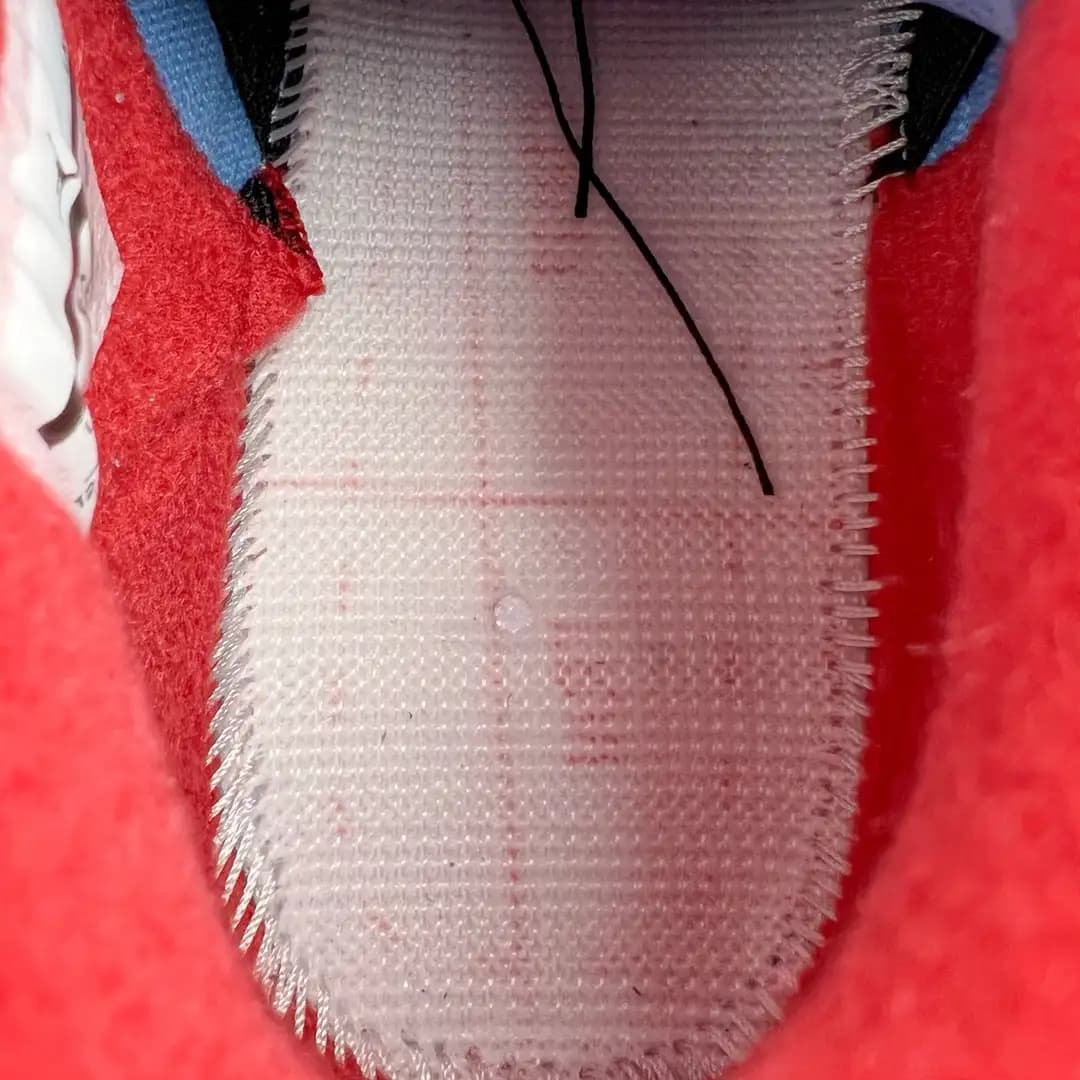 Air Jordan 4 - Image 8