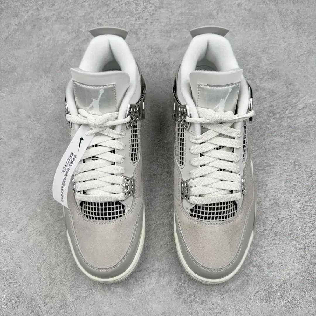 Air Jordan 4 - Image 5