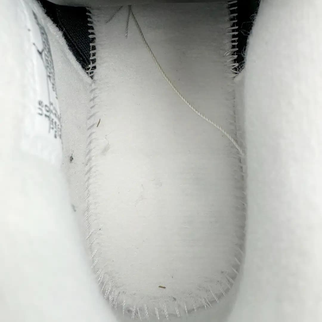 Air Jordan 4 - Image 11