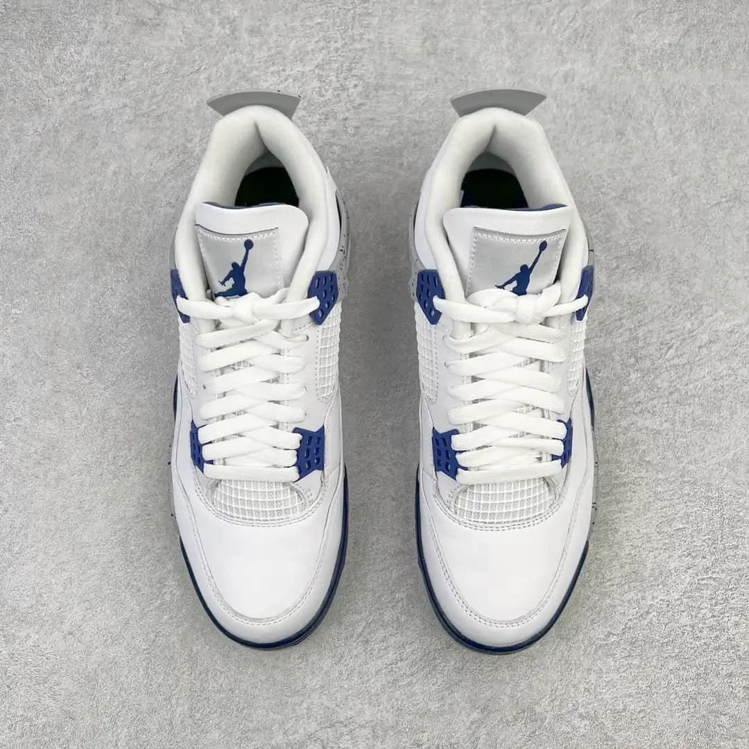 Air Jordan 4 - Image 3
