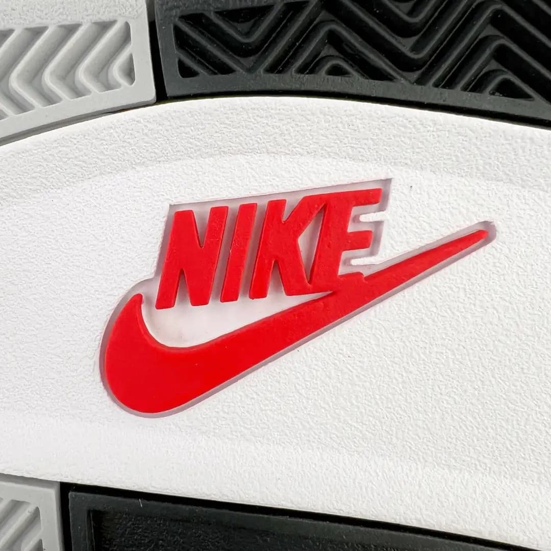 Air Jordan 4 - Image 10