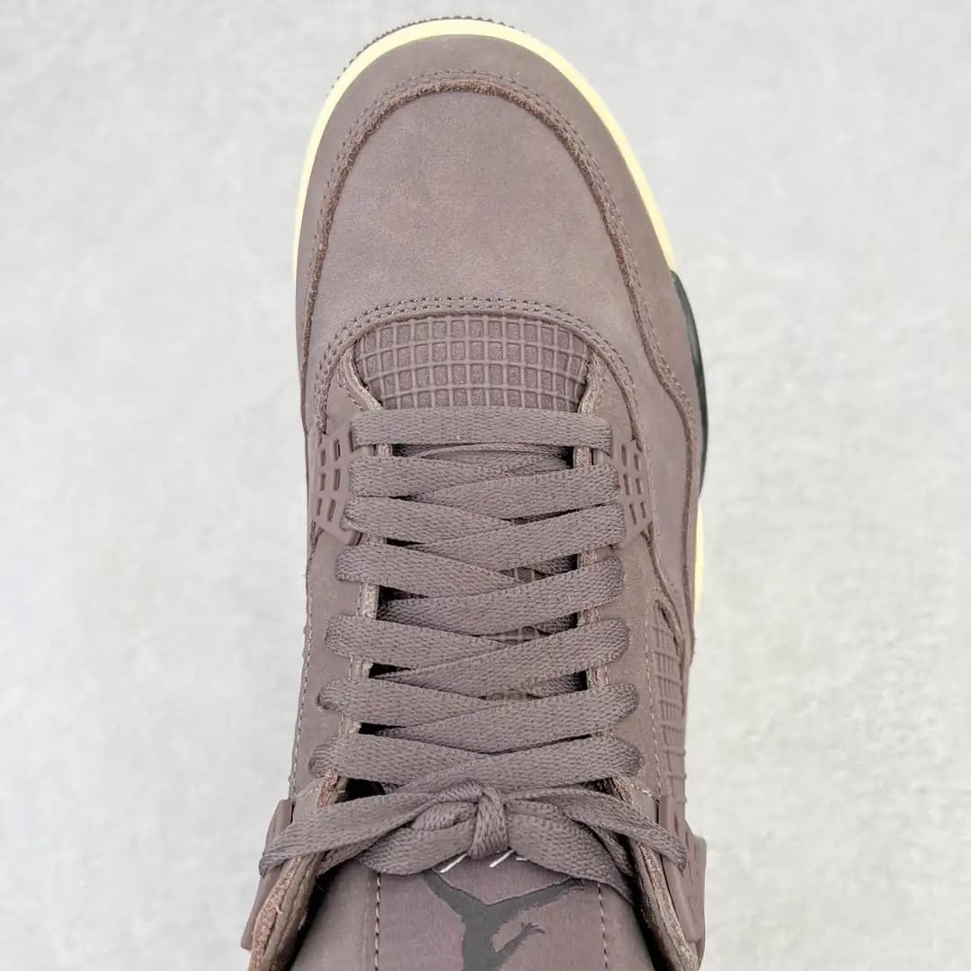 Air Jordan 4 - Image 4