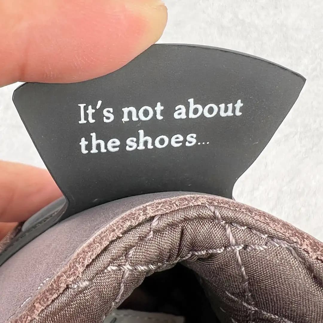 Air Jordan 4 - Image 10
