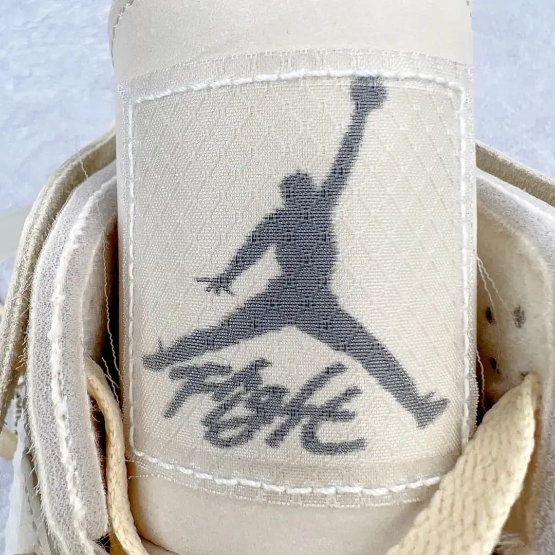 Air Jordan 4 - Image 9