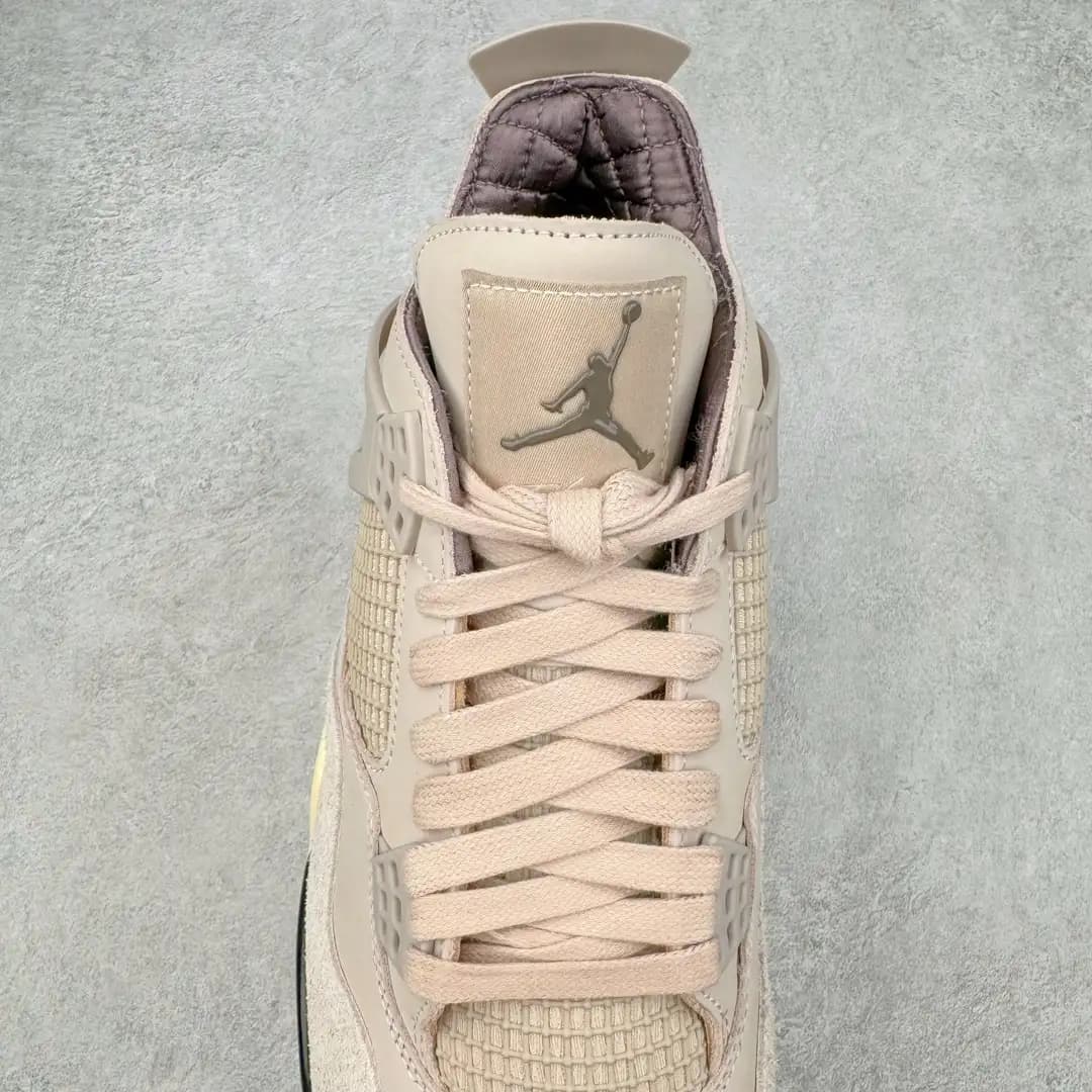 Air Jordan 4 - Image 2